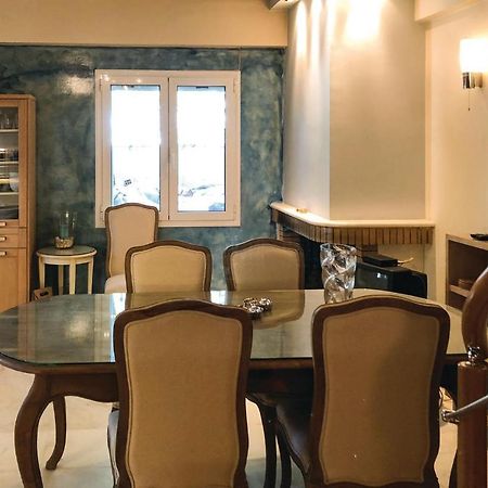 Amazing Home In Artemida With Kitchen Buitenkant foto