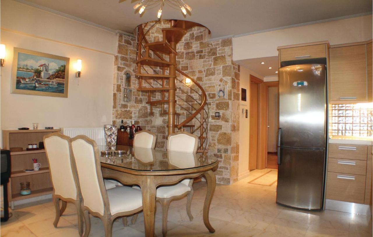 Amazing Home In Artemida With Kitchen Buitenkant foto