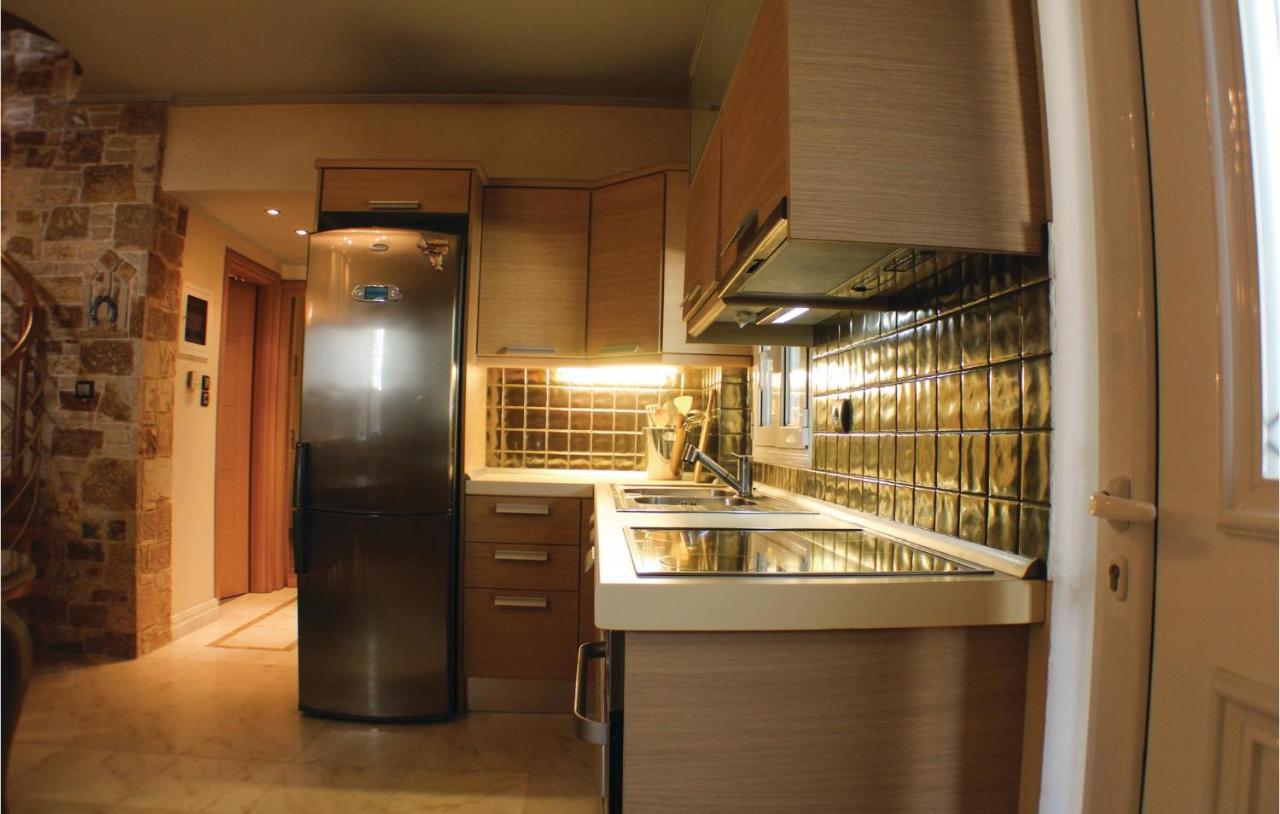 Amazing Home In Artemida With Kitchen Buitenkant foto